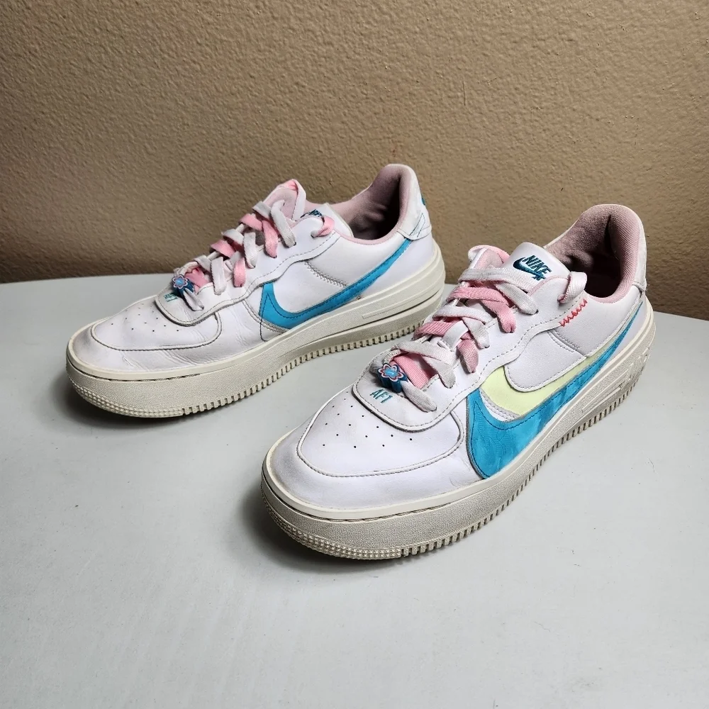 Nike Womens |11| AF1 PLT.AF.ORM White/Pastel/DZ5197-100